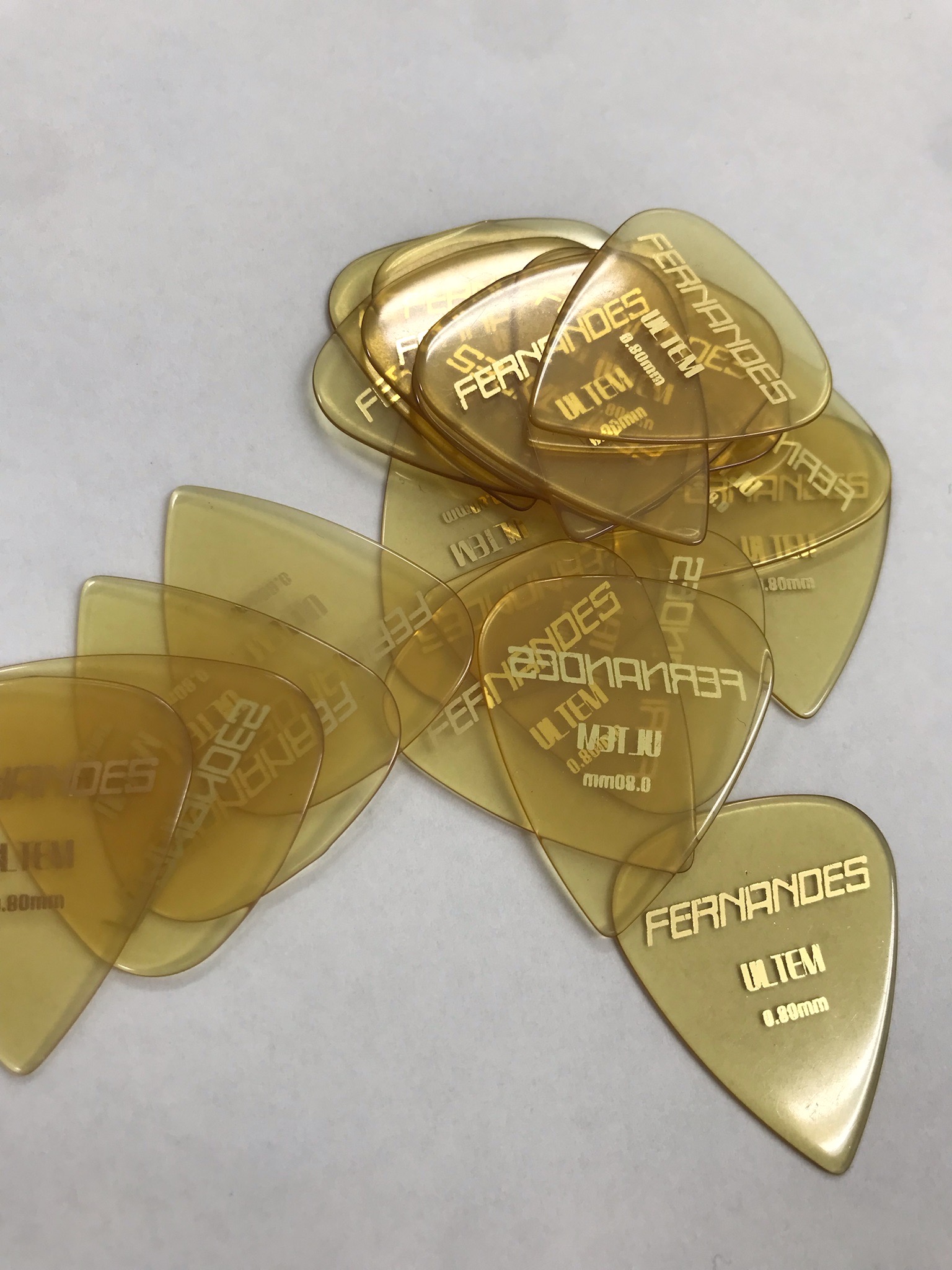 P-100UA ULTEM PICK（ウルテムピック）厚さ 0.8mm